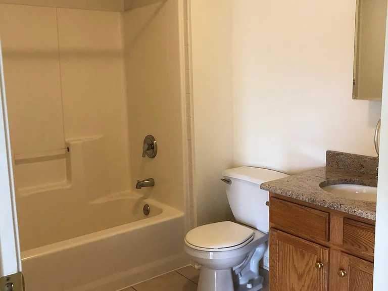 344 Amboy Ave #360 — Photo 10