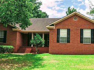 196 Honeysuckle Dr, Daphne, AL 36526