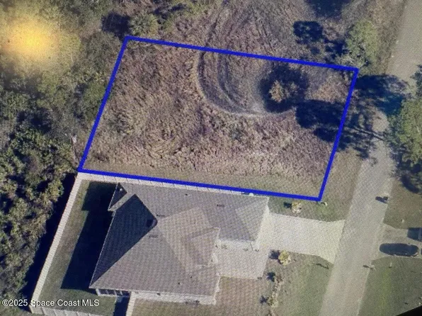 1313 Rabbit St SE, Palm Bay, FL 32909