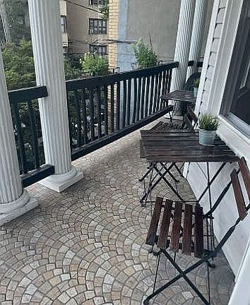 3rd image of 2789 Morris Ave