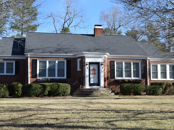 413 Dantzler St, St Matthews, SC 29135