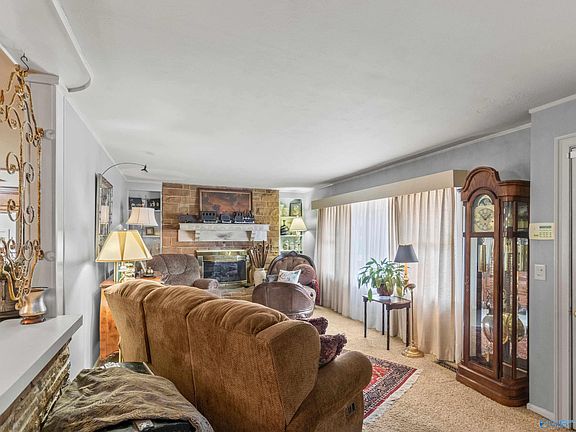 5th image of 2209 College St SE