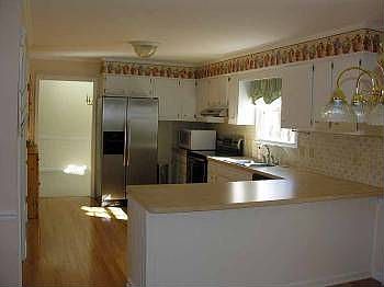 3rd image of 503 Persimmon Ln
