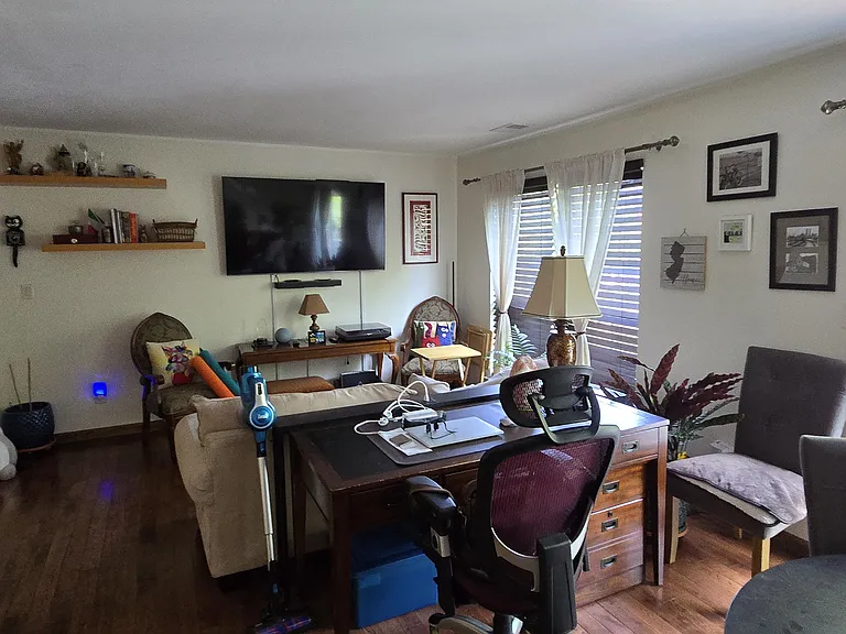 Buttonwood St — Photo 10