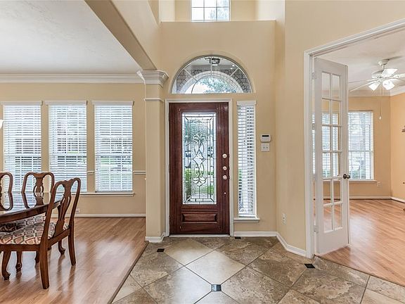 3rd image of 106 Nina Ln
