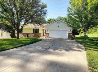 1445 98th Avenue Ct W, Rock Island, IL 61201