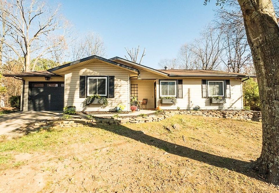 1st image of 3 Constance Cir