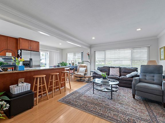 4th image of 736 Fremont St APT 5