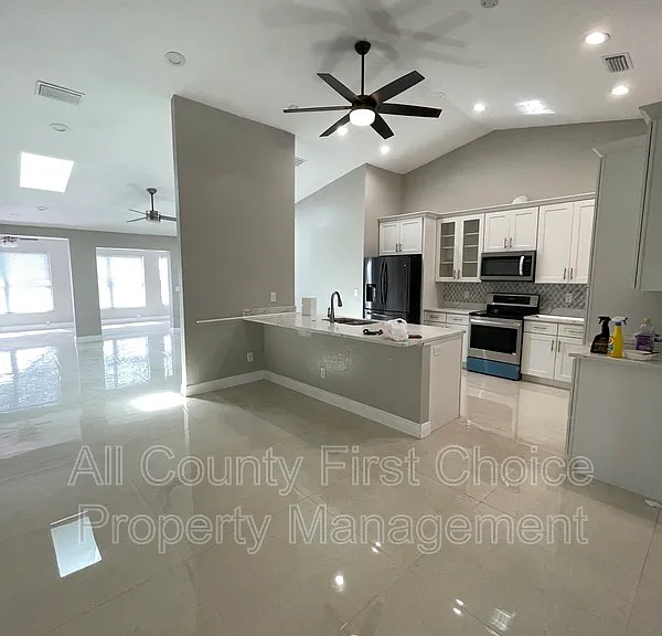 3580 102nd Pl N — Photo 8