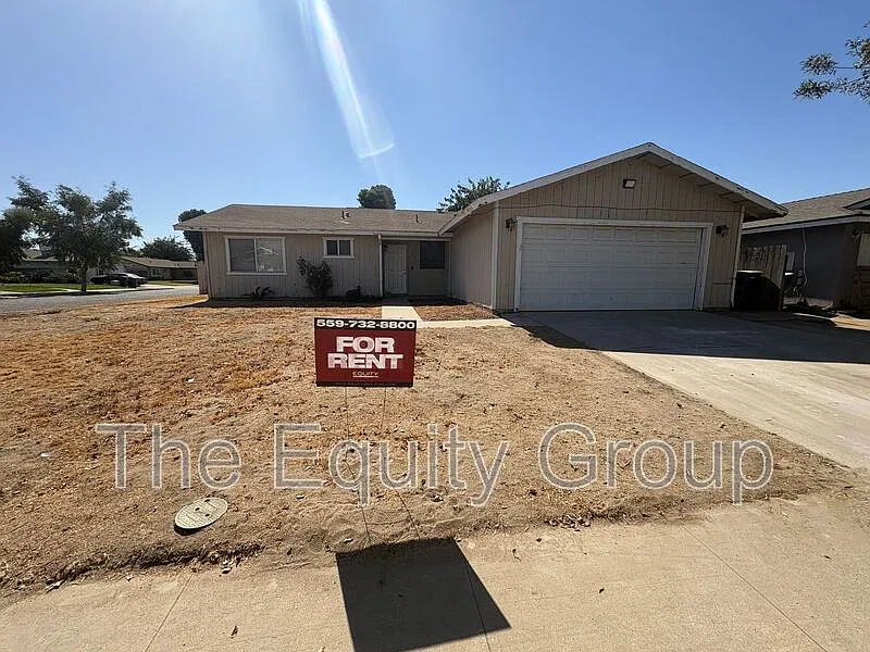1449 E Cerritos Ave