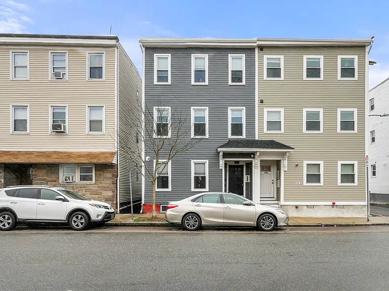 139 Paris St — Photo 12