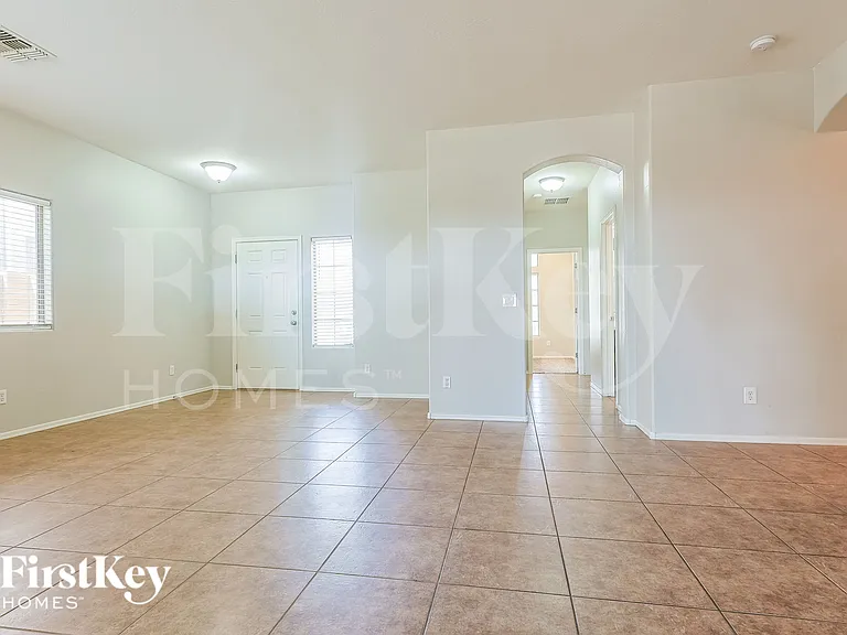 33827 N Slate Creek Dr — Photo 5
