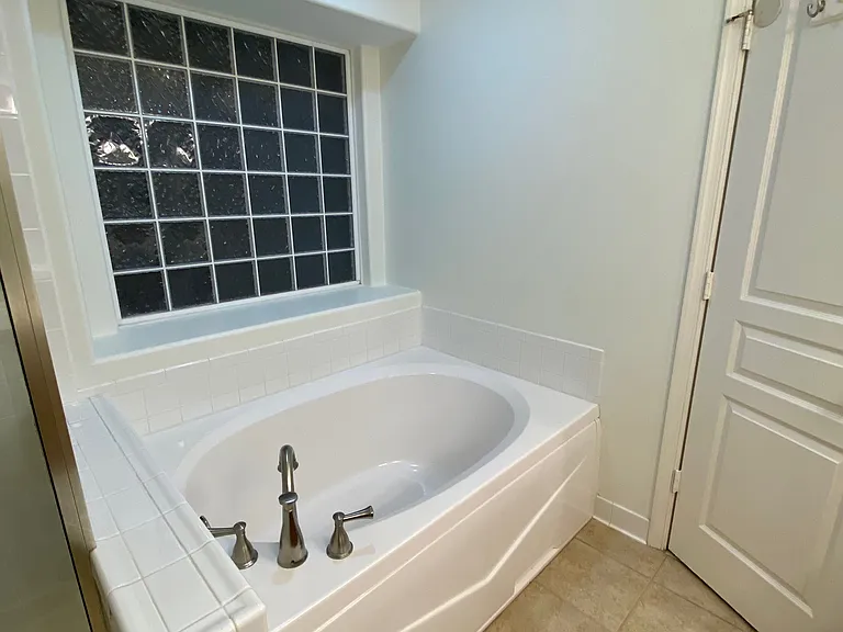 5629 Memorial Dr — Photo 24