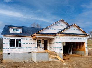 40 Meadow Ridge Rd, Franklin, NC 28734