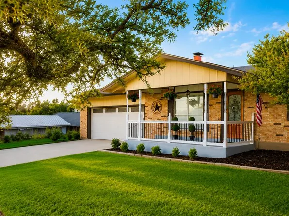 304 Earl Dr, Kerrville, TX 78028
