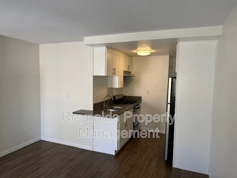 4674 Bancroft St #8 — Photo 15