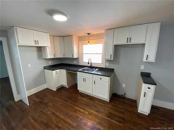 4th image of 109 Greenwich Ave Floor 1