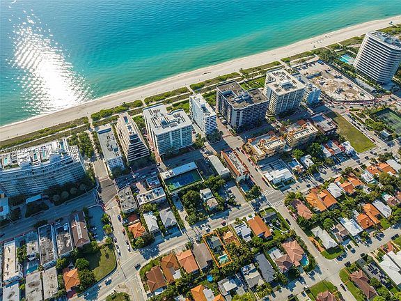 5th image of 8934 Harding Ave