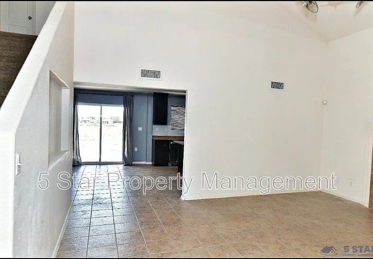 6372 Franklin Ridge Dr — Photo 6