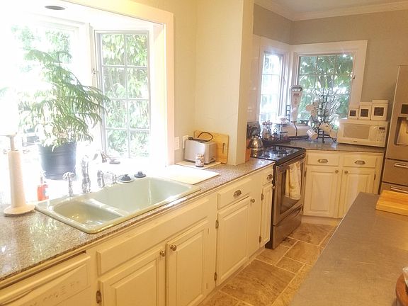 Large open kitchen with island.