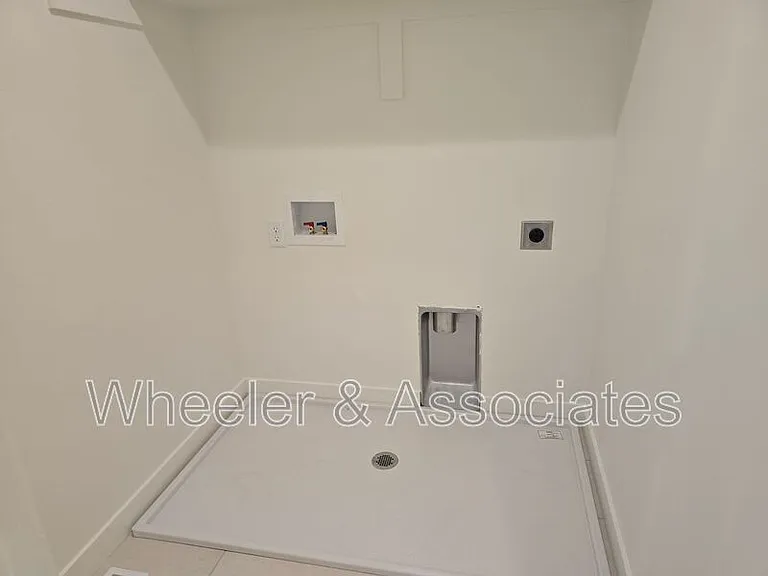 188 N 300 E #1 — Photo 23