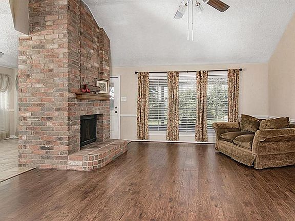 5th image of 4210 Heathfield Dr