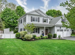 8 Beverly Rd, Wellesley, MA 02481