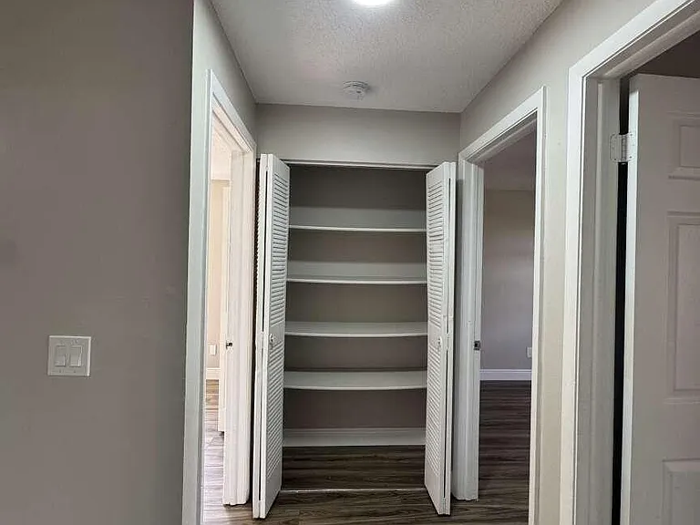 1583 White Cap Way — Photo 12