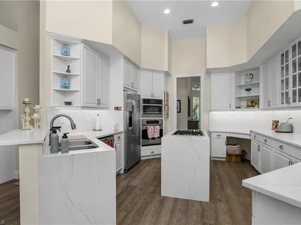 3370 Oaklake CT, BONITA SPRINGS, FL 34134