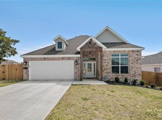 2601 S Angels Rd, Fayetteville, AR 72701