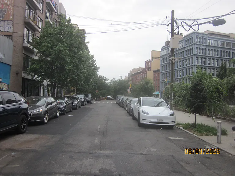 93 Broadway #1 — Photo 8