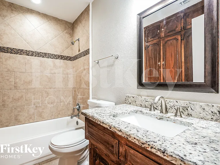 419 Buckingham Pl — Photo 16