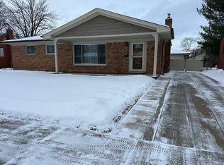 3005 Concord St, Trenton, MI 48183