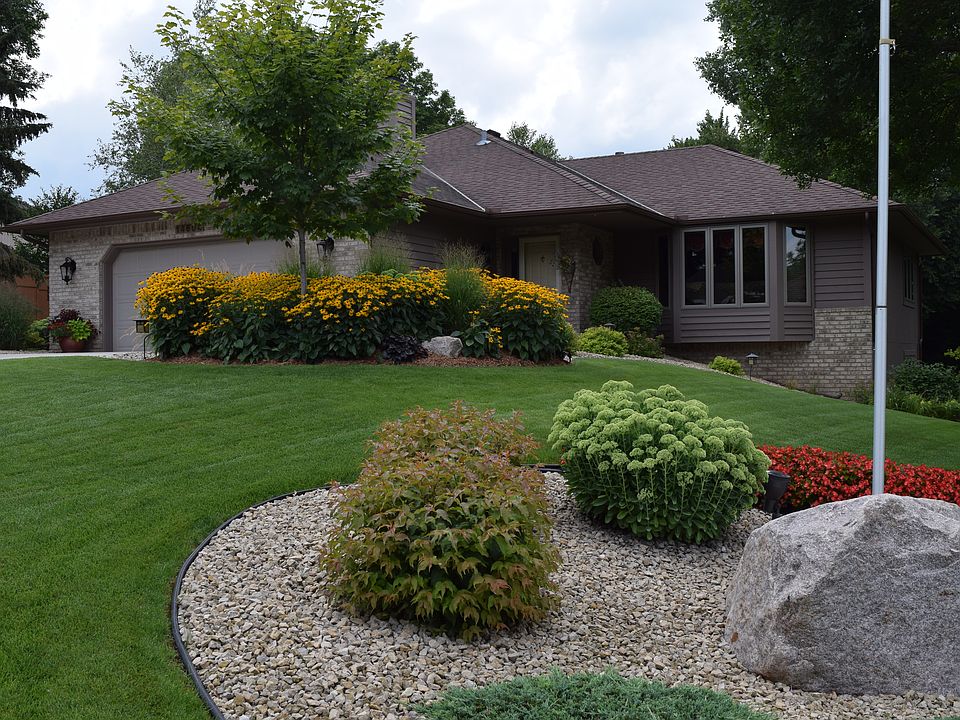 2nd image of 14604 Carriage Ln