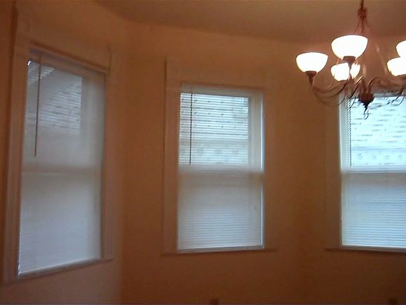 Masterbedroom looking west