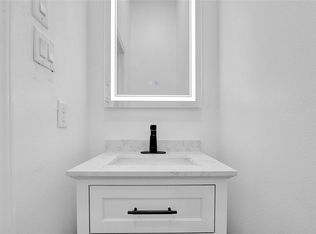 31 W Foxshire Ln, Houston, TX 77047