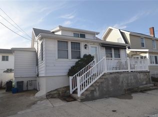 18 Jamaica Ct, East Haven, CT 06512