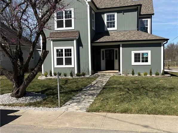 406 E Forest St, Harrisonville, MO 64701