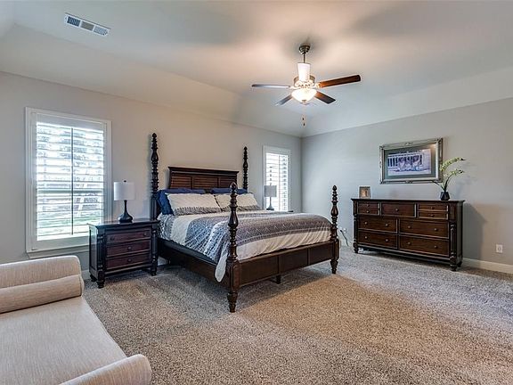 4th image of 111 Willow Oak Dr