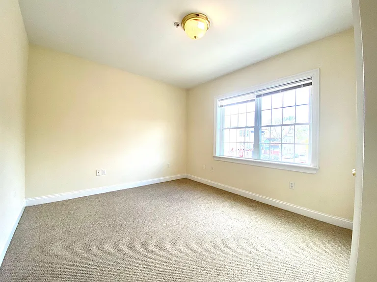 661 Bennington St #2 — Photo 15