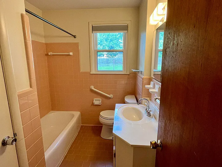 415 Harolds Dr NW — Photo 14
