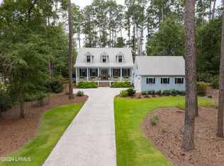 24 Pleasant Place Dr, Beaufort, SC 29907