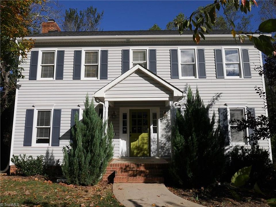 2nd image of 1101 Bent Grass Ln