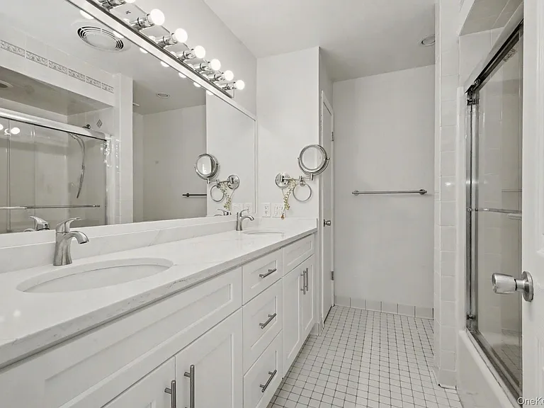 212 Old Farm Ln — Photo 17