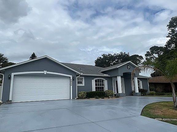 2nd image of 2924 Royal Palm Dr