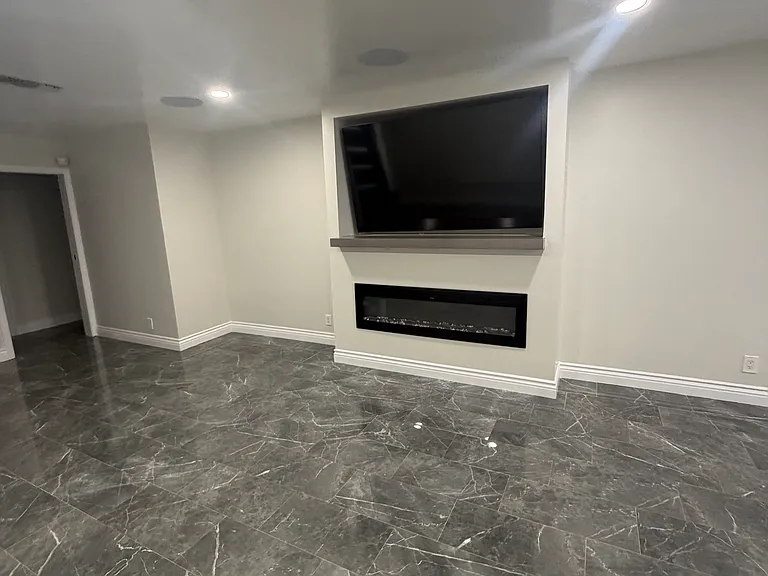 10724 Valley View Ave — Photo 11