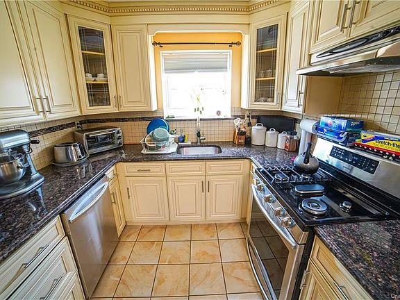 5th image of 1551 Ohm Ave APT 2