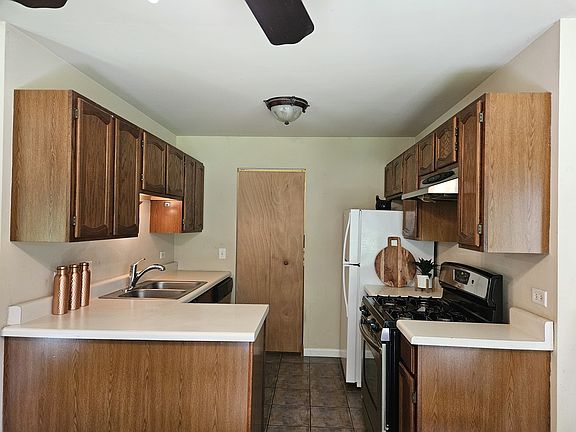 5th image of 612 Mallard Ct APT B1