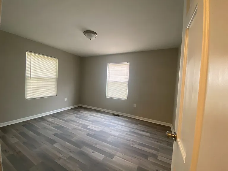 4111 Glory St — Photo 25