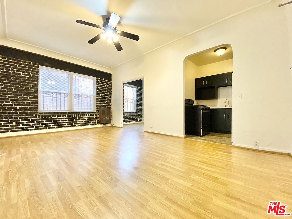 1st image of 1055 Sanborn Ave #107